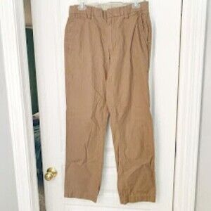 GAP Men's Straight Fit Casual Lightweight Relaxed Regular Fit Khaki Pants